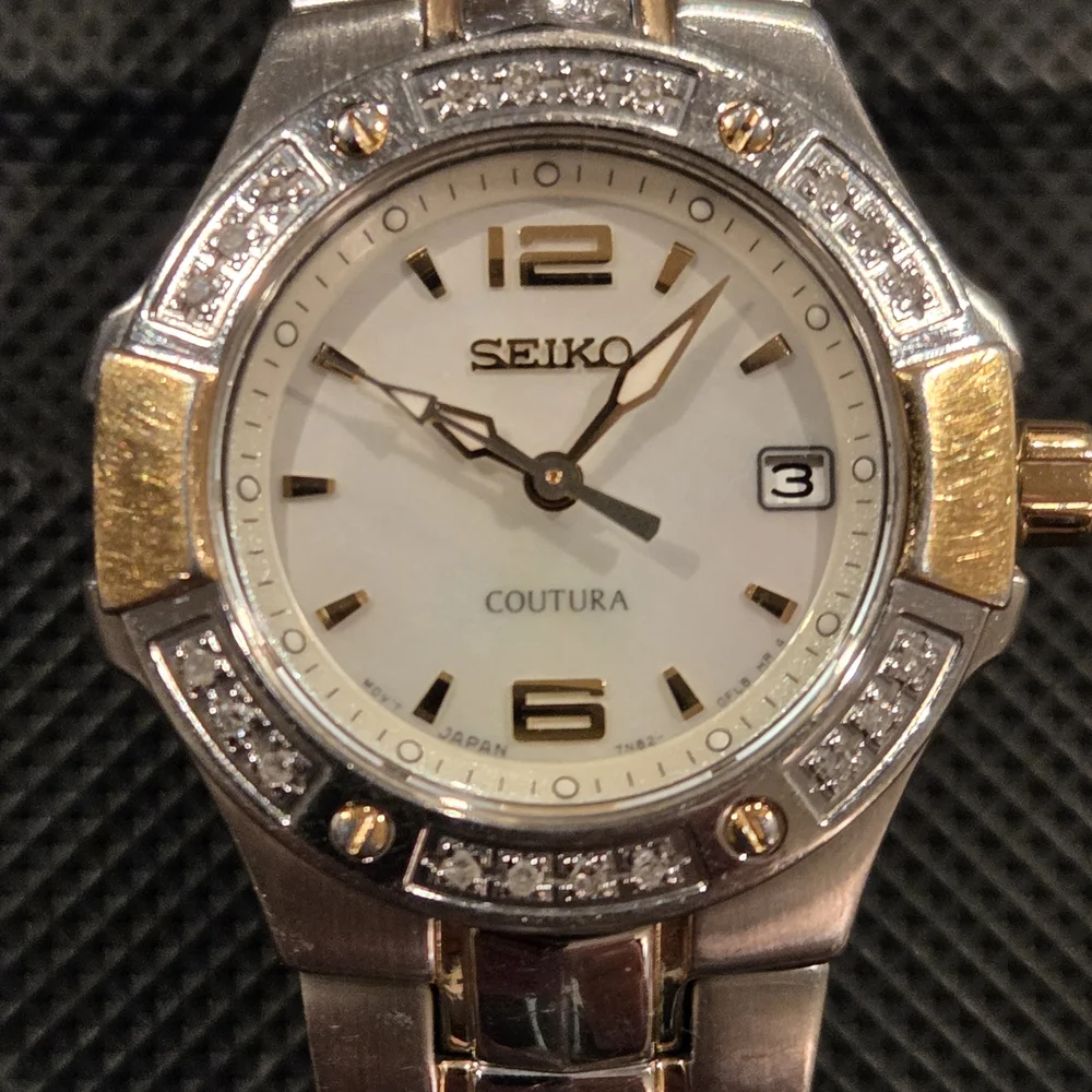 Seiko Women's Silver and Gold Watch - Picture 8 of 10